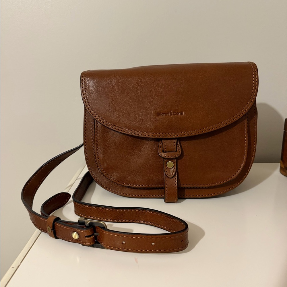 Classic Tan Leather Crossbody Bag